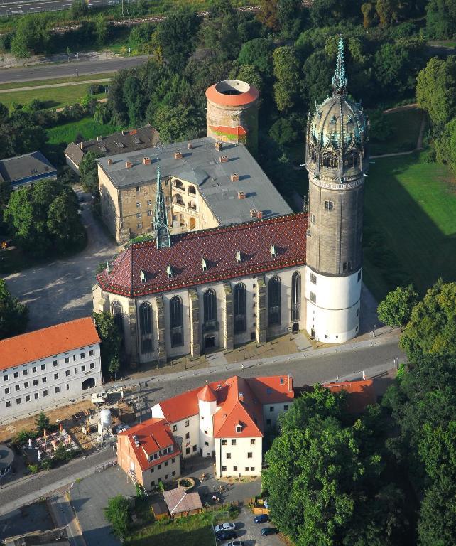 Hotel Alte Canzley Wittenberg Bagian luar foto