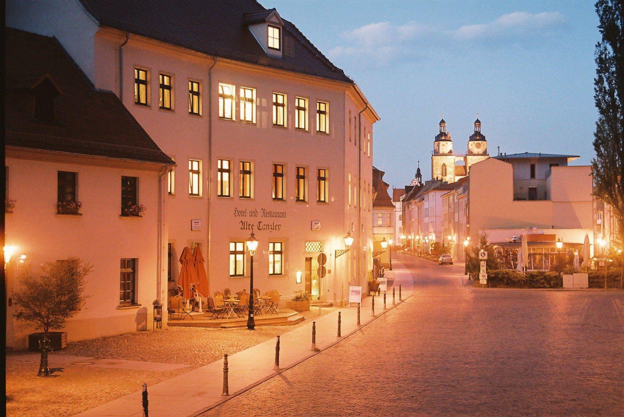 Hotel Alte Canzley Wittenberg Bagian luar foto